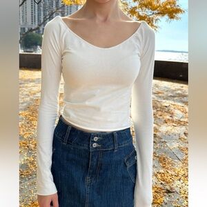 Mayson v neck top brandy Melville